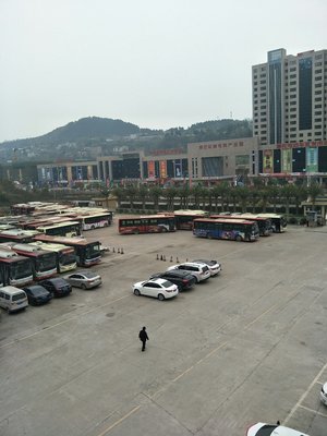 探訪巴中秦巴大道 現(xiàn)代便捷生活的新地標